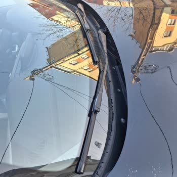 BMW 1 Serisi Kronik Cam Fitili Sorunu