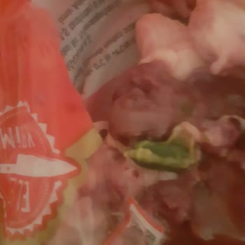 Tazem Tavuk'ta Temizlik Skandalı