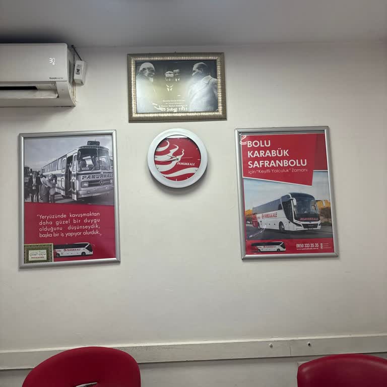 Geç Kalan Otobüs Ve Soğuk Bekleme Alanı