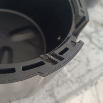 Kumtel Airfryer'ın Plastik Aksamındaki Sorun Kullanımı Engelliyor