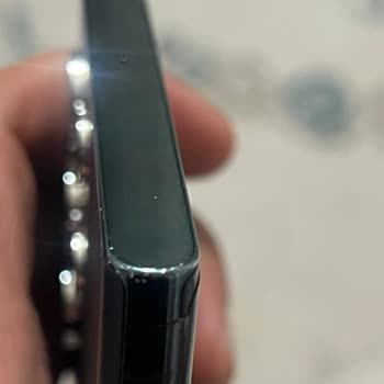 Kırık Ve Kirli Telefon Teslimatı