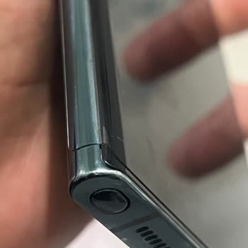 Kırık Ve Kirli Telefon Teslimatı