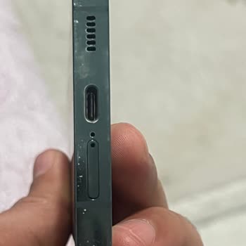 Kırık Ve Kirli Telefon Teslimatı