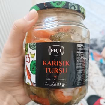 Turşu Paketinde Plastik Parçası Şoku