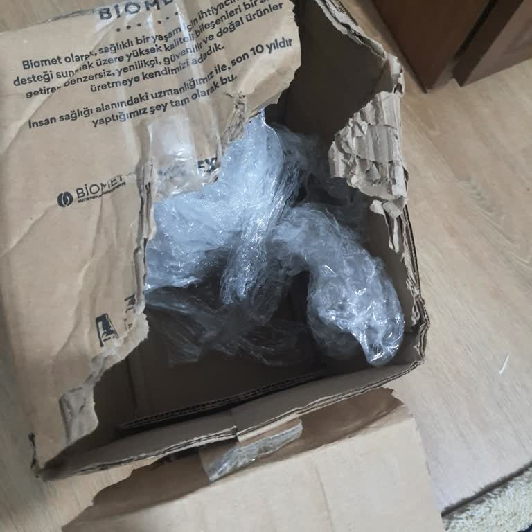 Açılmış Kargo Paketi Ve İncelenen Ürün Şoku