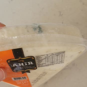 A101 Ahir Peynirde Küf Sorunu Ve Mağaza Hijyen Eksikliği
