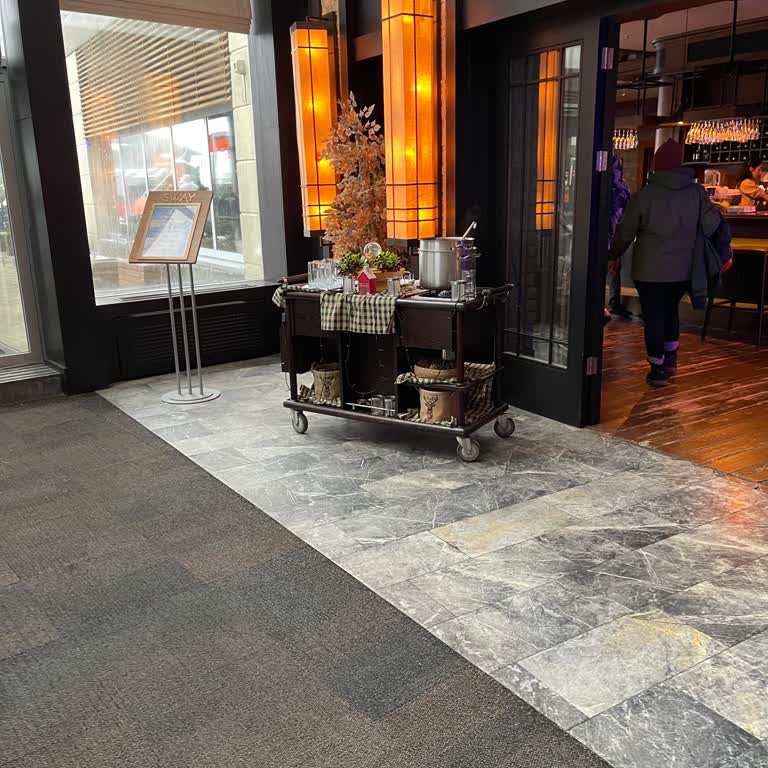 Lobi Alanında Rahatsız Edici Sıcak Şarap Kokusu