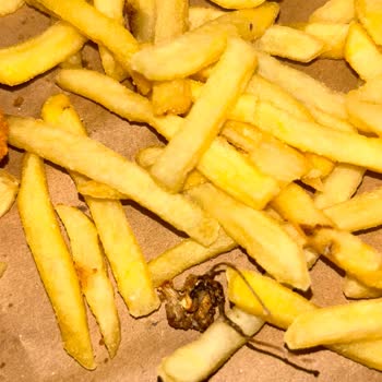 Burger King Siparişimde Hijyen Sorunu: Kızartmada Beklenmedik Sürpriz!