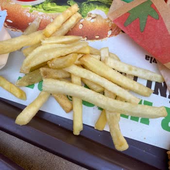 Burger King'de Azalan Porsiyon Ve Soğuk Ürün Sorunu