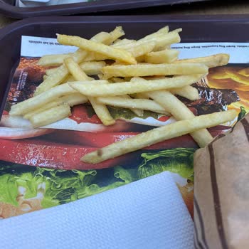 Burger King'de Azalan Porsiyon Ve Soğuk Ürün Sorunu