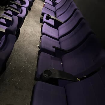 Sinema Salonunda Güvenlik Ve Konfor Sorunları