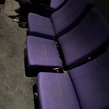 Sinema Salonunda Güvenlik Ve Konfor Sorunları