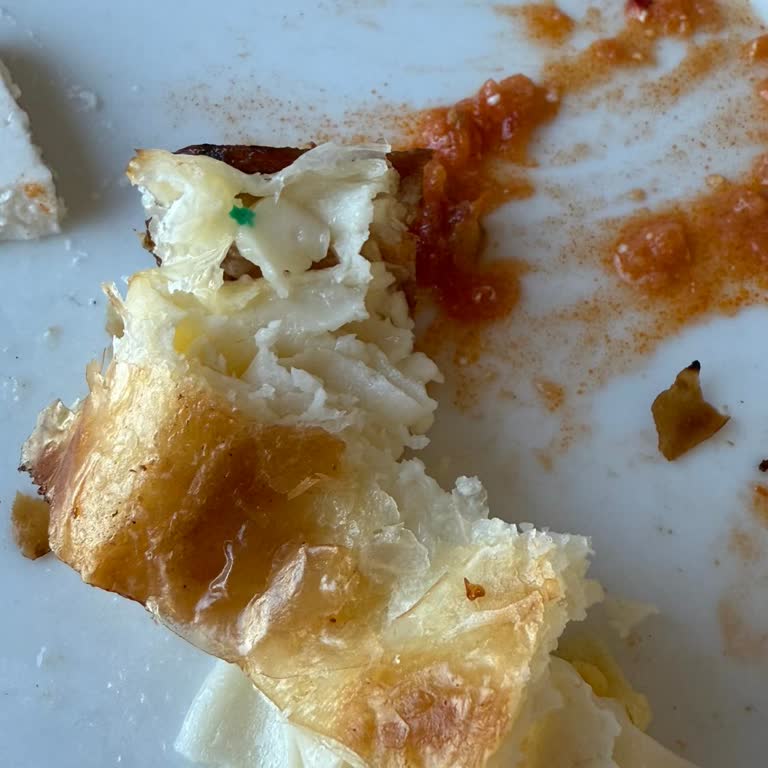 Fevzi Hoca Balık-Köfte Soğuk Mekanda Şok Edici Kahvaltı Deneyimi