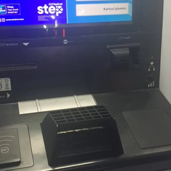 ATM'de Güvenlik Nedeniyle El Konulan 4800 TL Ve Uzun Bekleme Süresi