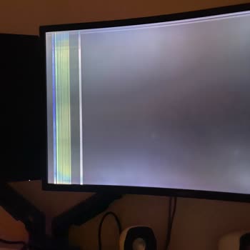 Samsung Monitörde Kronik Çizgi Sorunu Ve Servis Ulaşım Problemi