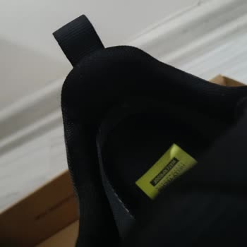 Güvenerek Aldığım Ayakkabı Hızla Yırtıldı