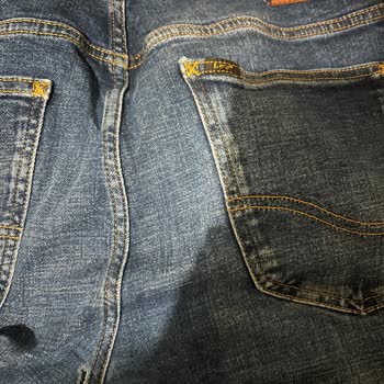 Garantili Denilen Kot Pantolonun Ağ Kısmı Yırtıldı