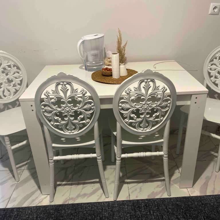 Teslim Edilmeyen Sandalyeler Ve İletişim Eksikliği
