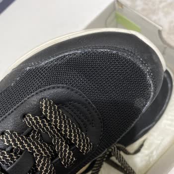 Skechers Ve Tommy Hilfiger Ürünlerinde Kalıcı Lekeler