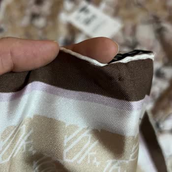 İpekyol'dan Gelen Kırışık Ve Hasarlı Eşarp Sorunu