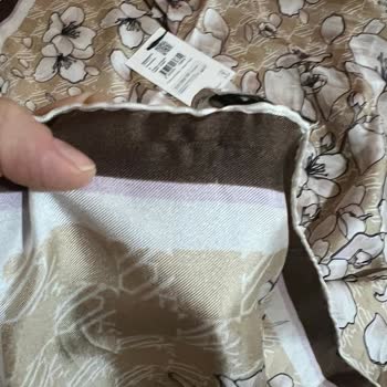 İpekyol'dan Gelen Kırışık Ve Hasarlı Eşarp Sorunu