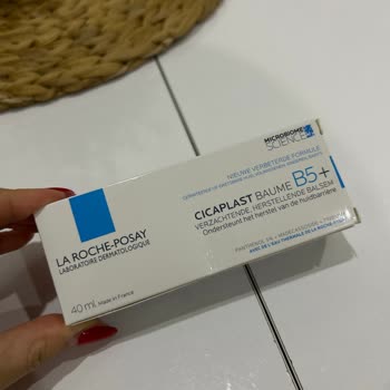 La Roche - Posay Sahte Cica Krem Yüzümü Yaktı