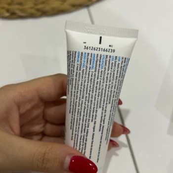 La Roche - Posay Sahte Cica Krem Yüzümü Yaktı