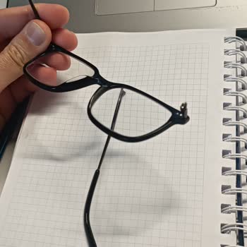 Atasun Optik'ten Alınan Gözlük Çerçevesi Sürekli Kırılıyor