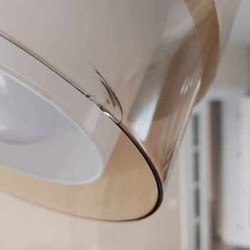 Tepe Home Avizenin Uç Kısmı Tuzla Buz Şeklinde Kırık Geldi