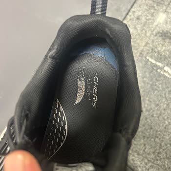 Kalitesiz Skechers Ayakkabı Tabanı Sorunu
