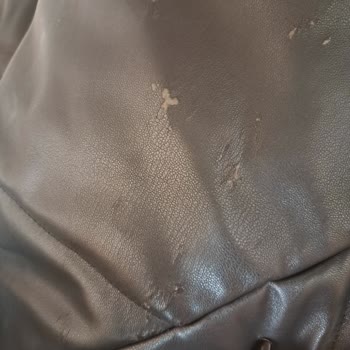 Kalitesiz Deri Ceket: Koton'un Hayal Kırıklığı