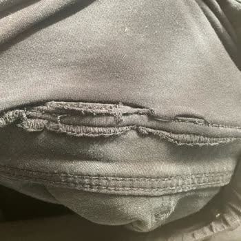 H&M Hamile Pantolonu: Kalitesiz Kumaş Ve İlgisiz Müşteri Hizmetleri