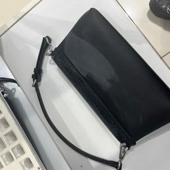 Kaliteli Çanta, Islak Mendil Ve Kolonya Testini Geçemedi