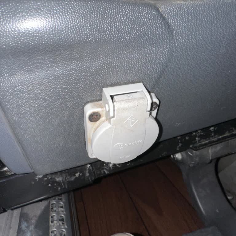 Kamil Koç'ta Şarj Prizi Sorunu Ve Hayal Kırıklığı