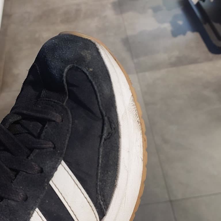 Adidas Ayakkabının Kalitesizliği Ve Müşteri Hizmetleri Sorunu