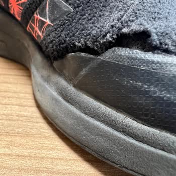 Adidas Ayakkabıda Kalitesiz Dikiş Sorunu
