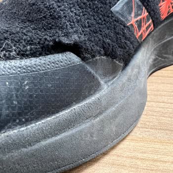 Adidas Ayakkabıda Kalitesiz Dikiş Sorunu