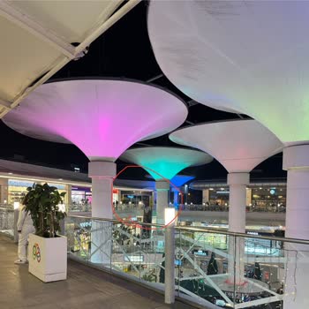 Erasta AVM'deki Sürekli Elektrik Kesintisi Alışverişi Engelliyor