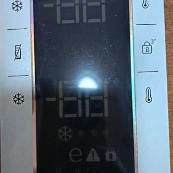 Arçelik Buzdolabı Ekran Sorunu Ve Parça Bulamama