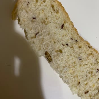 UNO Çok Tahıllı Ekmekte Beklenmedik Cisimler