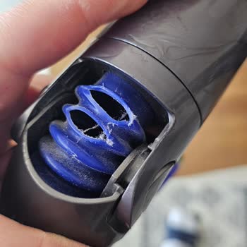 Dyson V12 Süpürge: Kırılmalar Ve Çözülmeyen Sorunlar