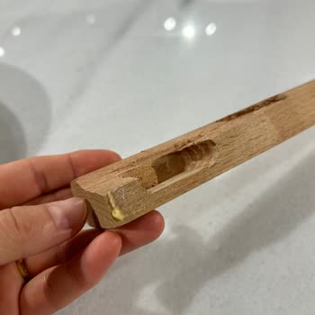 Ahmet Ayazbey Masa Sandalye Ayakları Sallanmaya Başladı ve Kırıldı