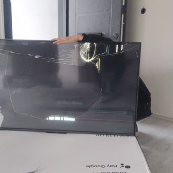 Kırık Ekranlı TV İçin A101'den Çözüm Bekliyorum