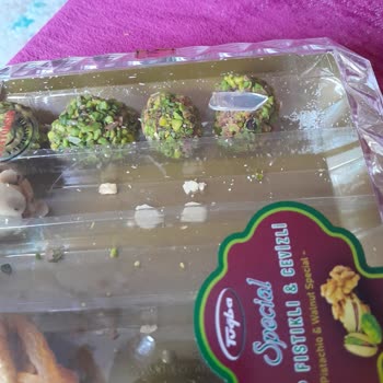 Lokumdan Çıkan Mika Parçası İle Yaşanan Talihsiz Deneyim