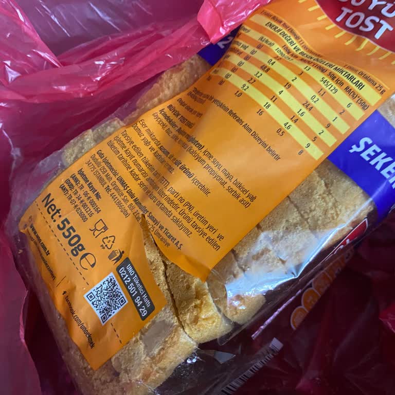 Taze Olmayan Tost Ekmeği Ve Yetersiz Müşteri Hizmetleri