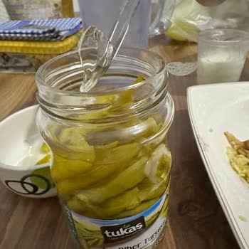 Tukaş Biber Turşusunda Cam Kırığı Tehlikesi