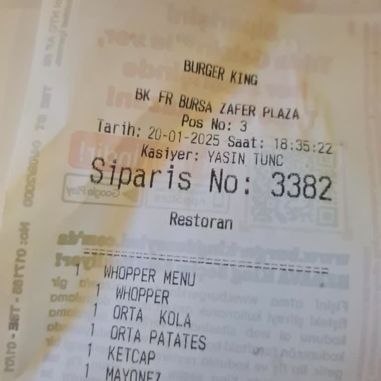 Burger King'de Özensiz Hazırlanan Whopper Menü