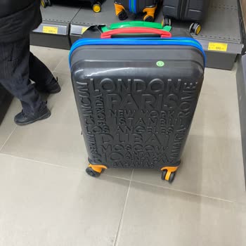 Mağaza Çalışanının Çocuğuma Sert Tepkisi