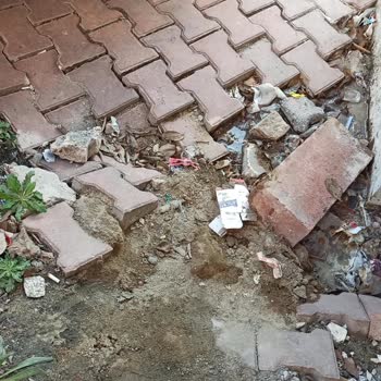 Esenyurt Belediyesi Kaldırım Şikayeti