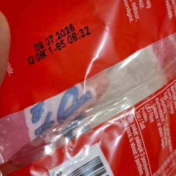 Yanmış Krakerle Mahcup Anlar